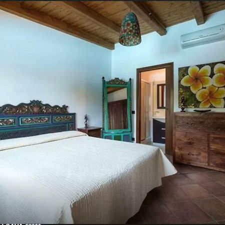 Rumah Saya Campofelice Di Roccella Buitenkant foto
