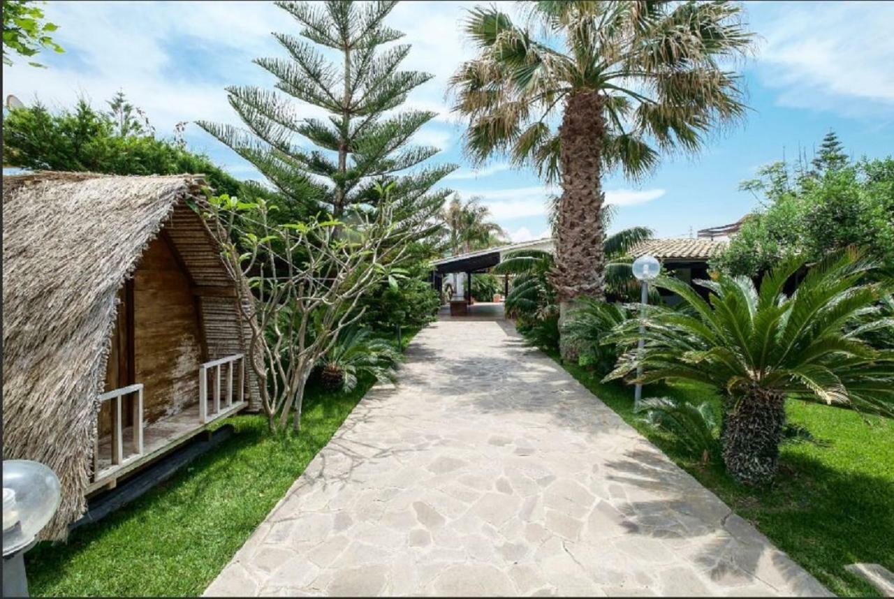 Rumah Saya Campofelice Di Roccella Buitenkant foto